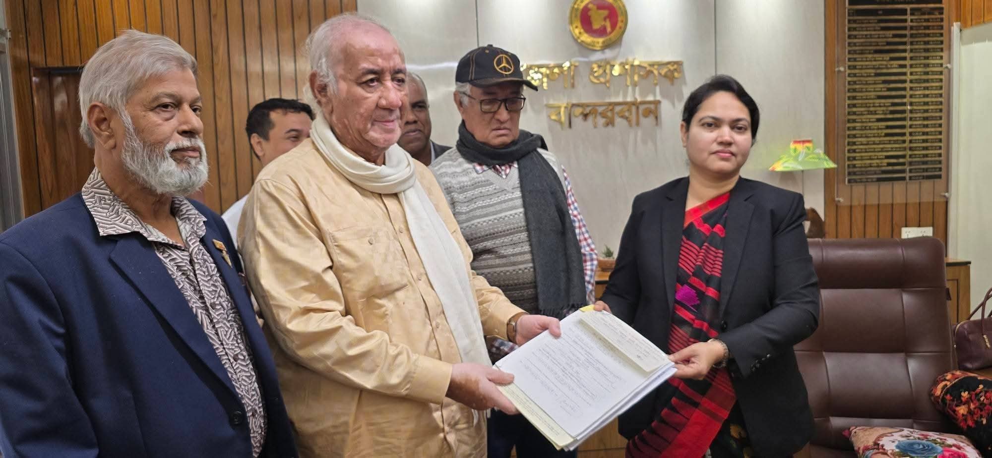 বান্দরবান ৩০০ নং আসনে ৫ প্রার্থীর মনোনয়ন পত্র জমা
